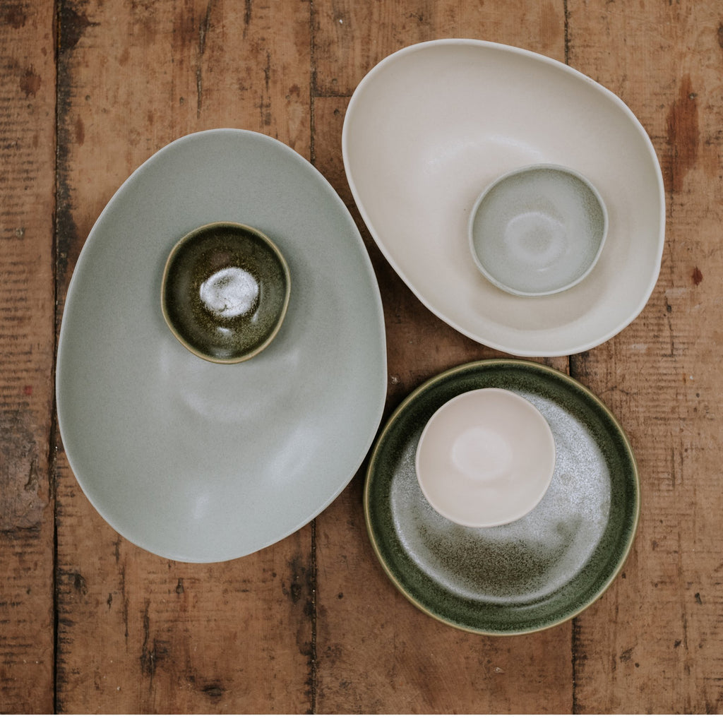 The Country Providore has beautifully curated ranges of homeware & living products, accessories for your home, kitchen garden, walls and bedding.  From Cushions to Tea Towels, Pots for plants, Enamelware, Dishcloths and more.