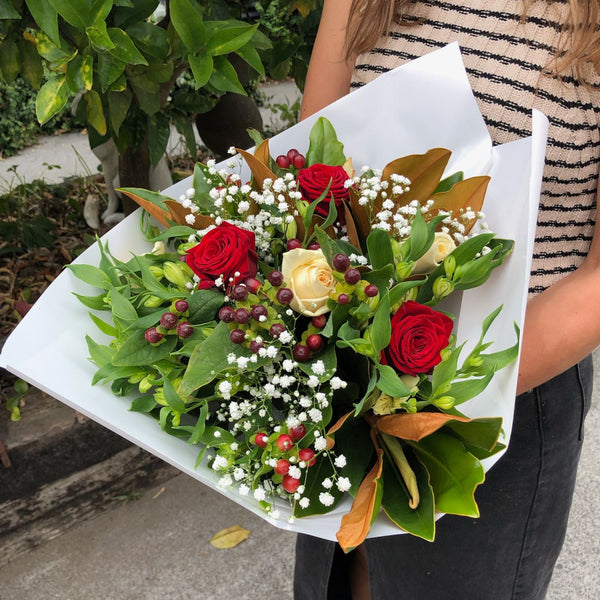 The Country Providore store has a selection of fresh vibrant flowers for every special occasion. Along with a range of gift ideas, gift hampers and cards to go with flowers for a special someone. Located close to Hamilton, Tamahere and Cambridge NZ.