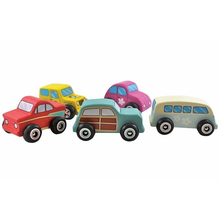The Country Providore New Zealand has a wide range of Educational Kids Toys – wooden toys like Wooden Car Set by Discoveroo, bath toys, books, natural Honey Sticks to draw with, soft toys, jelly cat, learning books, black and white books for great learning for Children. Shipping in NZ. 